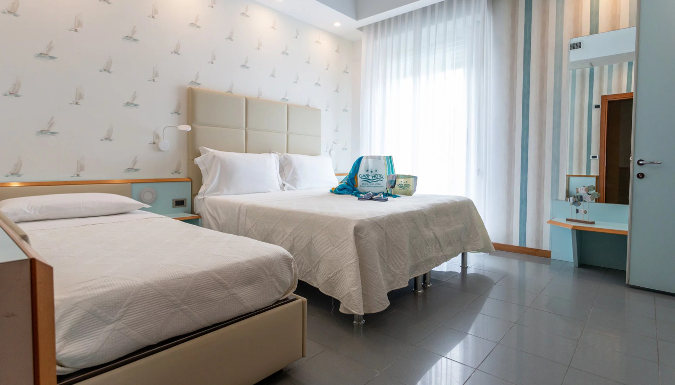 media.Slide_SuperiorTripla_1HotelGaby_Rimini