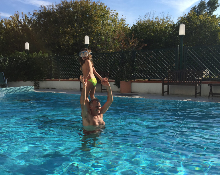 media.Slide_Piscina_5HotelGaby_Rimini