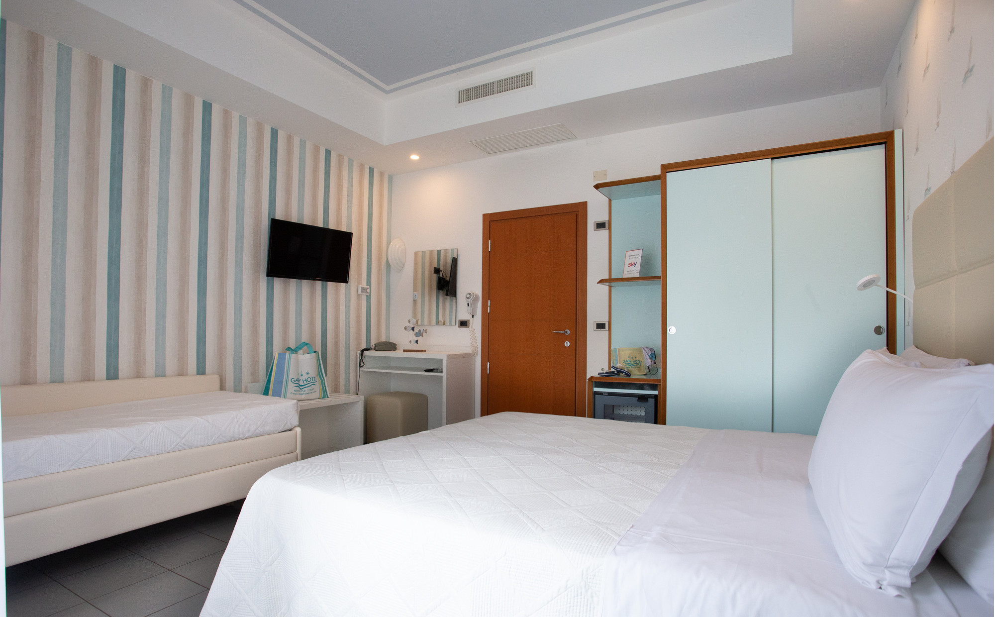 media.Slide_SuperiorTripla_2HotelGaby_Rimini